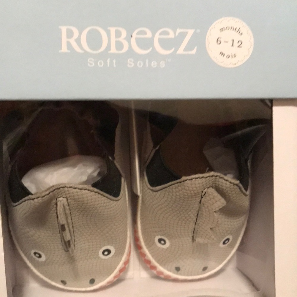 New Gray Dino Robeez